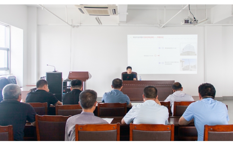 【內(nèi)訓師課堂】集團開展《淺談施工過程中的五大傷害》《高處作業(yè)吊籃安全管控要點》專題培訓