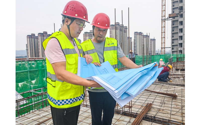 匠心鑄造高端住宅 濱州墨香山南項(xiàng)目現(xiàn)場(chǎng)熱火朝天